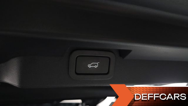 Land Rover DISCOVERY 3.0 TD6 HSE Luxury купить на сайте DeffCars