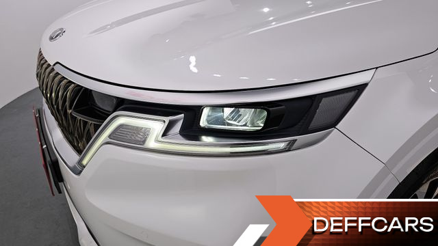 Kia CARNIVAL 7-Seater Signature купить на сайте DeffCars