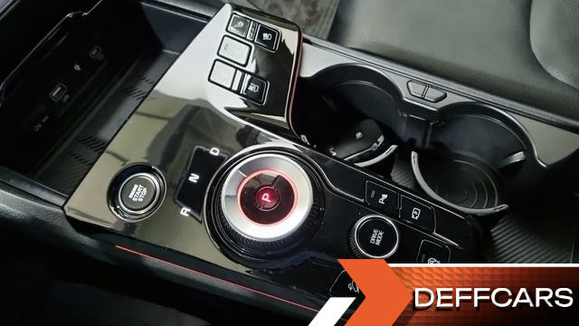 Kia SPORTAGE Gasoline 1.6 Turbo 2WD Signature купить на сайте DeffCars