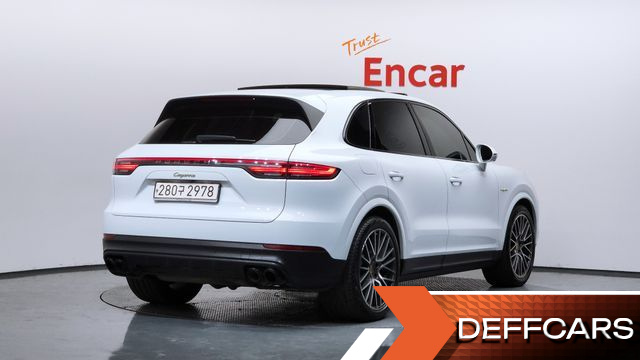 Porsche CAYENNE 3.0 E-Hybrid купить на сайте DeffCars