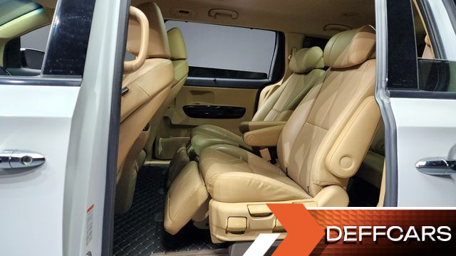 Kia CARNIVAL Gasoline 7-Seater Limousine President купить на сайте DeffCars