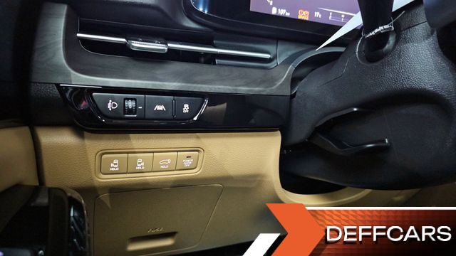 Kia CARNIVAL 9-Seater Signature купить на сайте DeffCars
