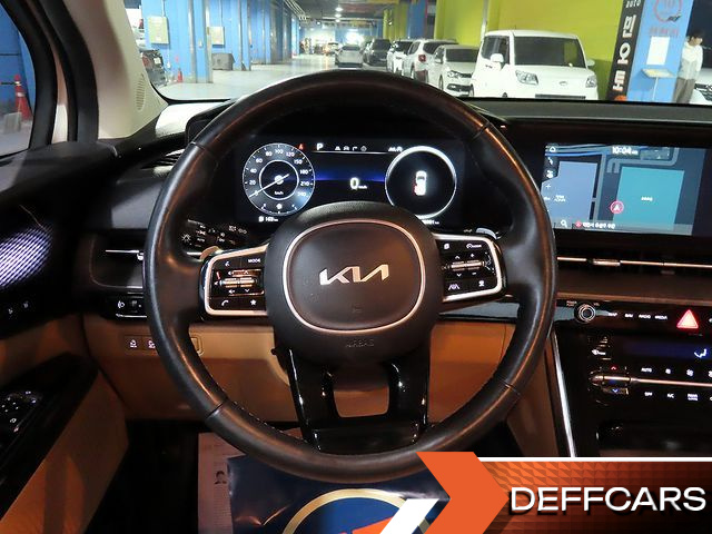 Kia CARNIVAL 9-Seater Signature купить на сайте DeffCars