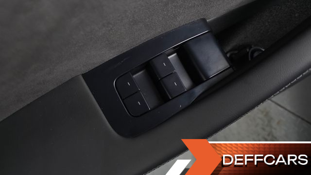 Tesla MODEL 3 Long Range AWD купить на сайте DeffCars