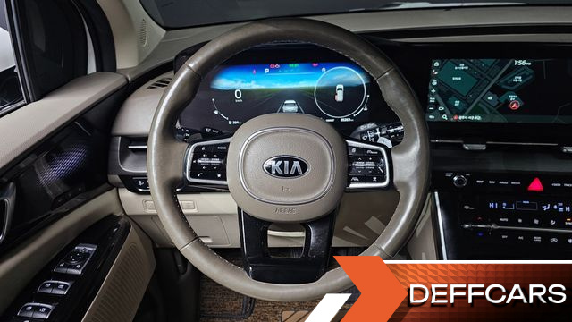 Kia CARNIVAL 9-Seater Signature купить на сайте DeffCars