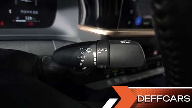 Toyota CROWN 2.5 4WD Hybrid купить на сайте DeffCars