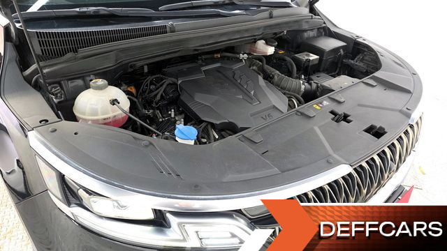 Kia CARNIVAL Gasoline 7-Seater Signature купить на сайте DeffCars