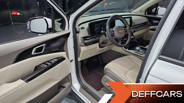 Kia CARNIVAL Gasoline 7-Seater Signature купить на сайте DeffCars