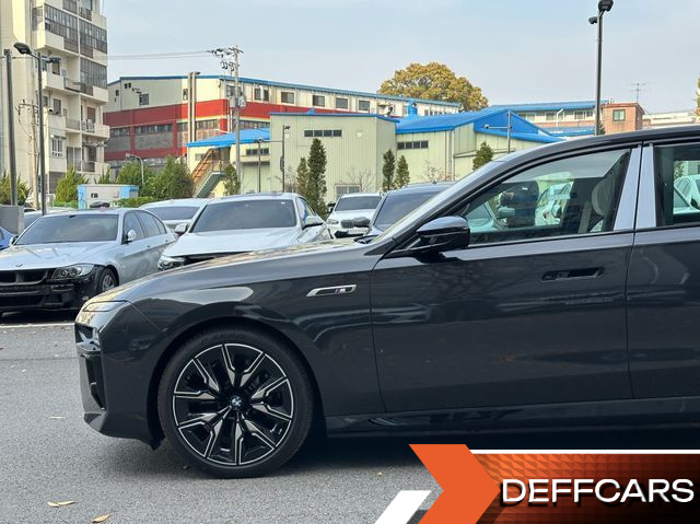 BMW I7 M70 xDrive M Performance купить на сайте DeffCars