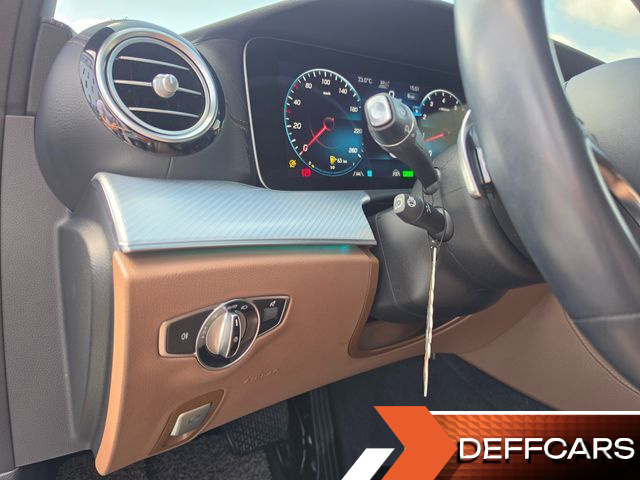 Mercedes E-CLASS E350 4MATIC Avantgarde купить на сайте DeffCars