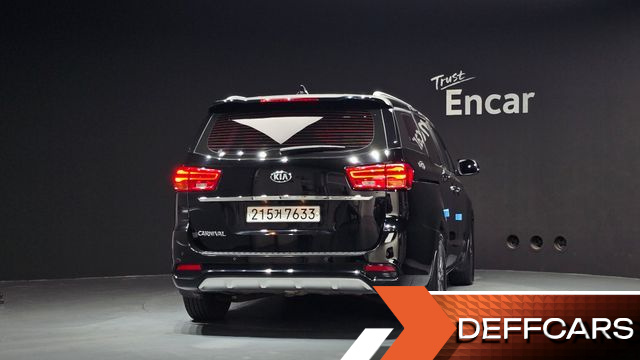 Kia CARNIVAL 9-Seater Luxury купить на сайте DeffCars