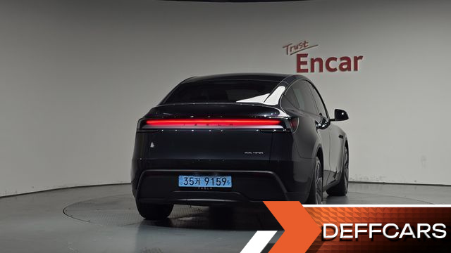 Tesla MODEL Y Long Range AWD купить на сайте DeffCars