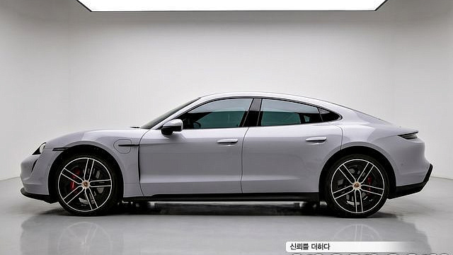 Porsche TAYCAN 4S купить на сайте DeffCars
