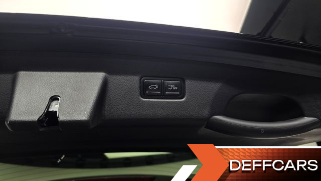 Kia CARNIVAL Diesel 9-Seater Signature купить на сайте DeffCars