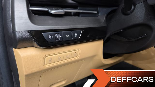 Kia CARNIVAL 9-Seater Signature купить на сайте DeffCars