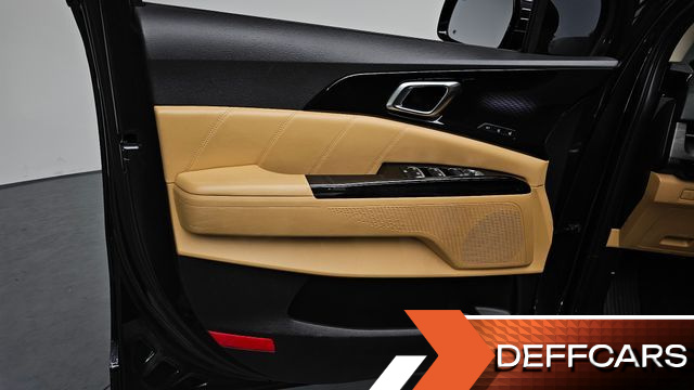 Kia CARNIVAL 9-Seater Signature купить на сайте DeffCars