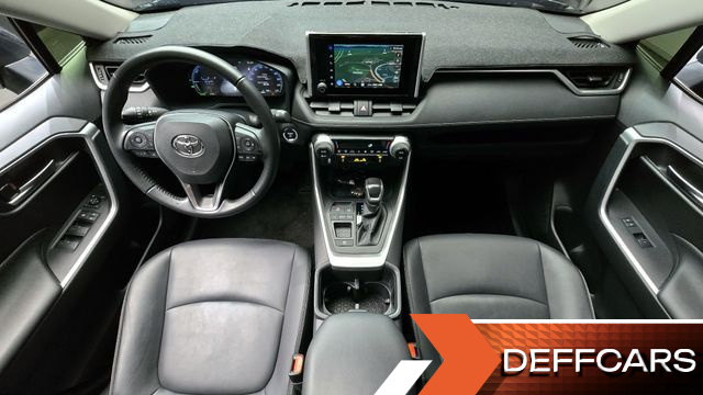 Toyota RAV4 2.5 2WD Hybrid XLE купить на сайте DeffCars