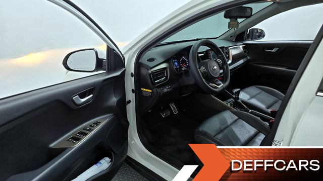 Kia STONIC 1.0 Turbo Prestige купить на сайте DeffCars