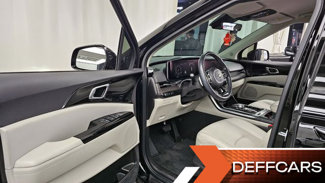 Kia CARNIVAL 9-Seater Noblesse купить на сайте DeffCars