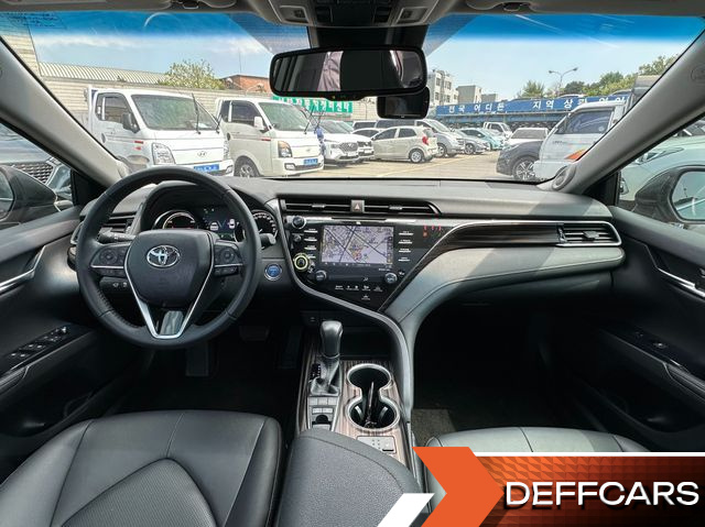 Toyota CAMRY 2.5 XLE Hybrid купить на сайте DeffCars