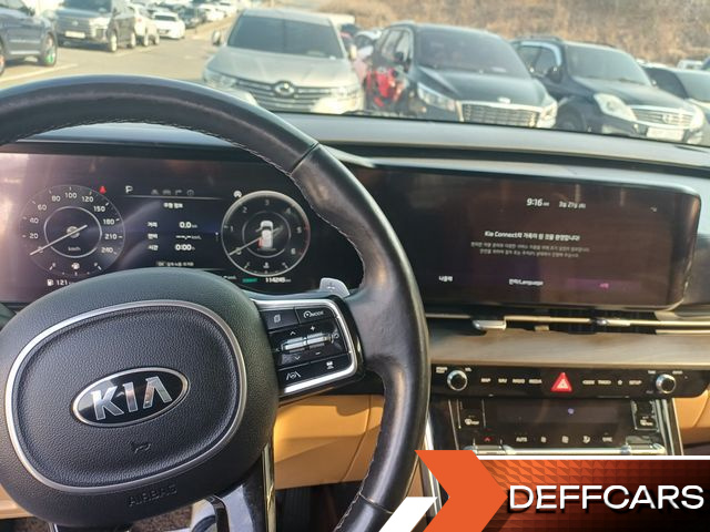 Kia CARNIVAL 9-Seater Signature купить на сайте DeffCars