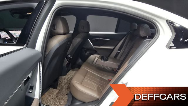BMW 5-SERIES 520i M Sport купить на сайте DeffCars