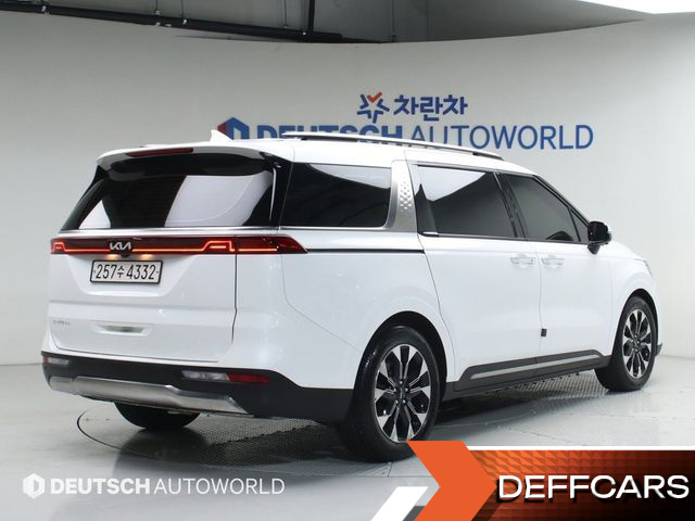 Kia CARNIVAL 9-Seater Signature купить на сайте DeffCars