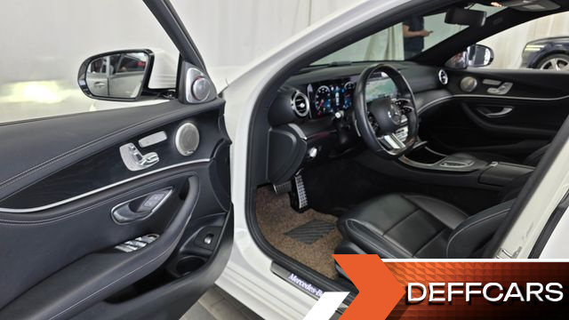 Mercedes E-CLASS E220d 4MATIC AMG Line купить на сайте DeffCars