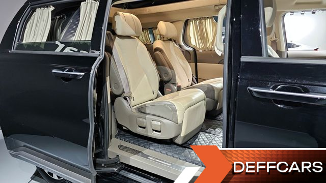 Kia CARNIVAL Gasoline 7-Seater Hi-Limousine Signature купить на сайте DeffCars