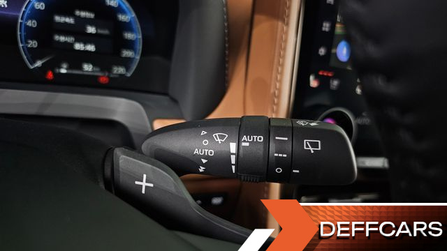 Toyota ALPHARD 2.5 HEV Executive AWD купить на сайте DeffCars