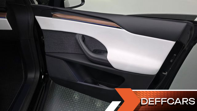 Tesla MODEL X AWD купить на сайте DeffCars