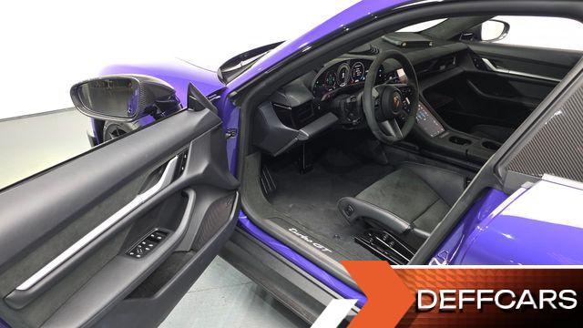 Porsche TAYCAN Turbo GT Weissach pack купить на сайте DeffCars