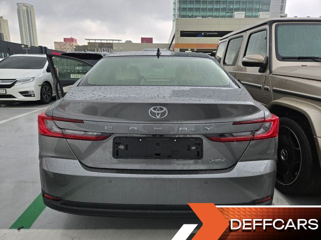 Toyota CAMRY 2.5 XLE Premium Hybrid купить на сайте DeffCars