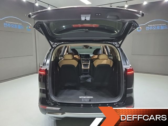 Kia CARNIVAL 9-Seater Noblesse купить на сайте DeffCars