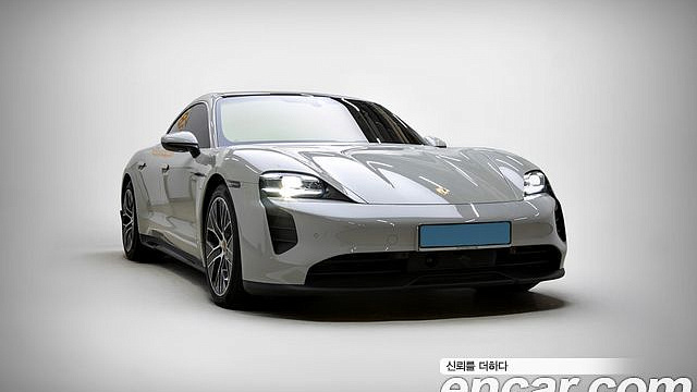 Porsche TAYCAN 4S купить на сайте DeffCars