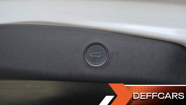 Tesla MODEL 3 Long Range AWD купить на сайте DeffCars