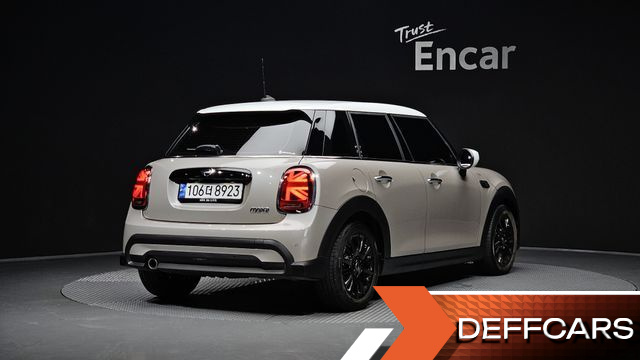 Mini COOPER 5Door Classic Third Generation купить на сайте DeffCars