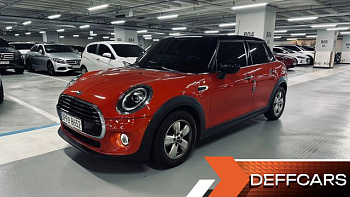 Mini COOPER 5Door Standard 3rd купить по цене 1 970 663.11 ₽  на сайте DeffCars