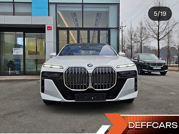 BMW 7-SERIES 740d xDrive M Sport купить по цене 13 592 486.89 ₽  на сайте DeffCars