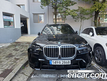 BMW X7 xDrive 40i M Sport 6STR купить по цене 13 178 487.12 ₽  на сайте DeffCars