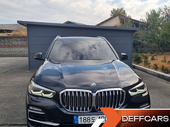 BMW X5 xDrive 40i xLine купить по цене 8 111 897.84 ₽  на сайте DeffCars