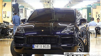Porsche CAYENNE 3.0 COUPE PLATINUM EDITION купить по цене 13 216 086.50 ₽  на сайте DeffCars