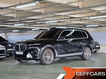 BMW X7 xDrive 40i Design Pure Excellence 6-Seater BMW X7 xDrive 40i Design Pure Excellence 6-Seater купить по цене 13 868 309.11 ₽  на сайте DeffCars