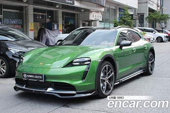 Porsche TAYCAN Turbo Cross Turismo купить по цене 86 768 582.96 ₽  на сайте DeffCars