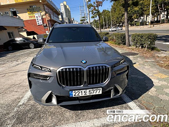BMW X7 xDrive 40i Design Pure Excellence 6-Seater купить по цене 87 573 319 ₽  на сайте DeffCars