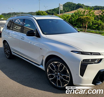BMW X7 xDrive 40i M Sport 7STR купить по цене 13 321 344.45 ₽  на сайте DeffCars