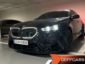 BMW M5 M5 Sedan купить по цене 20 682 767.33 ₽  на сайте DeffCars