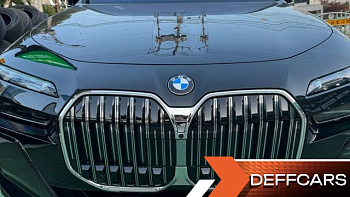 BMW 7-SERIES 740d xDrive M Sport купить по цене 13 251 171.17 ₽  на сайте DeffCars