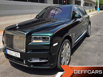 Rolls-Royce CULLINAN 6.7 V12 купить по цене 50 267 371 ₽  на сайте DeffCars