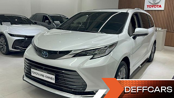 Toyota SIENNA 2.5 Hybrid AWD купить на сайте DeffCars